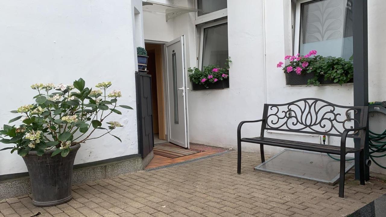 Hotel Am Freihafen Duisburg Exterior photo
